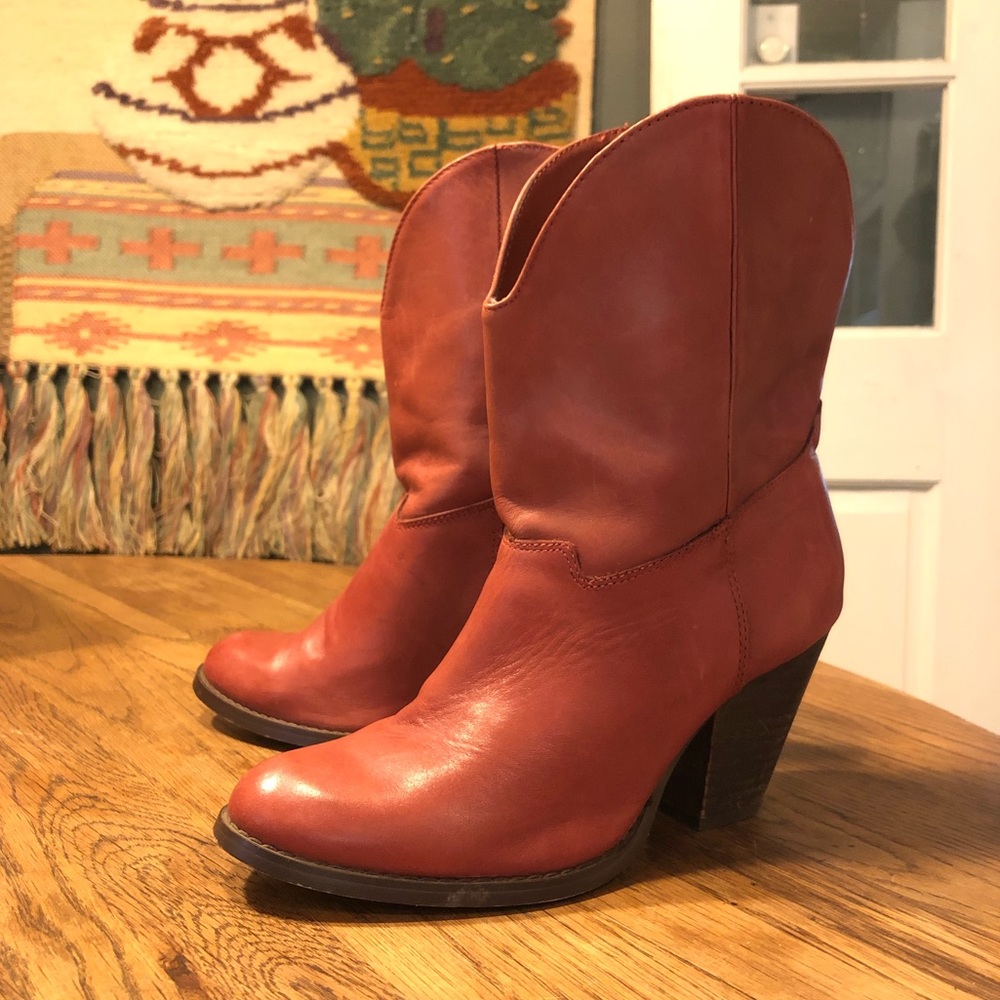 Franco Fortini soft red leather heeled ankle boots